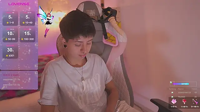 Snapshot of tommy_blue chatting on September 2025 01:16:02 AM tommy blue online show from September 2025 01:16:02 AM