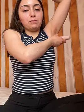 floooohv online show from October 2025 09:59:02 PM