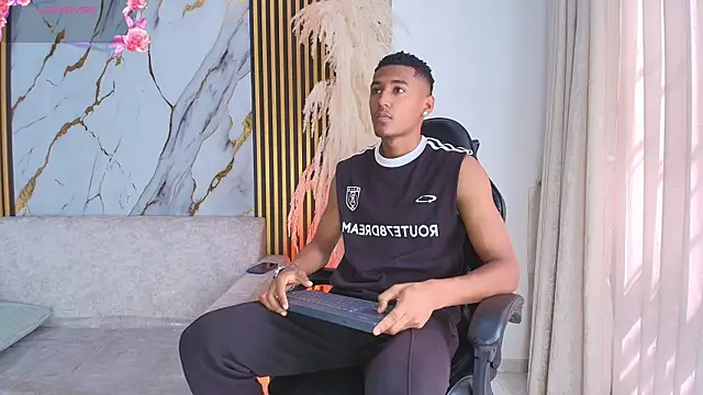 LexiAndDeker online show from December 2025 05:18:02 PM