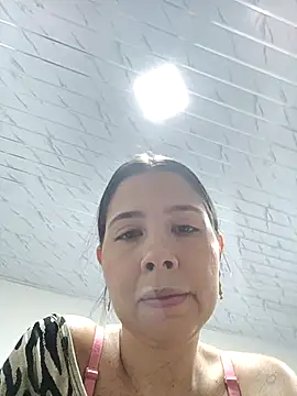 Snapshot of Candy-Body chatting on December 2025 12:59:02 AM Candy-Body online show from December 2025 12:59:02 AM