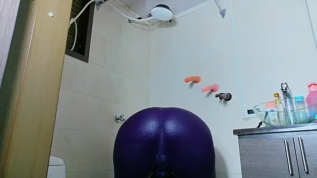 Snapshot of scarlettbooty chatting on September 2025 02:15:02 AM scarlettbooty online show from September 2025 02:15:02 AM