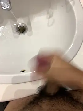 Snapshot of Runstat chatting on September 2025 04:08:02 PM Runstat online show from September 2025 04:08:02 PM