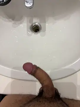 Snapshot of Runstat chatting on October 2025 02:53:01 PM Runstat online show from October 2025 02:53:01 PM