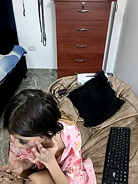 KratosAfroditacs online show from April 2026 04:46:01 AM