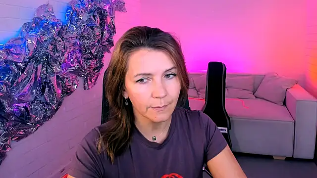 NicoleHitman online show from September 2025 05:18:01 AM