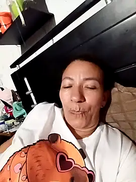 Snapshot of Antonela45 chatting on February 2026 01:15:02 AM Antonela45 online show from February 2026 01:15:02 AM