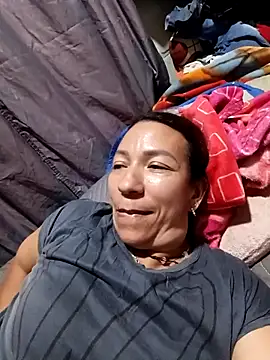 Snapshot of Antonela45 chatting on February 2026 01:05:02 AM Antonela45 online show from February 2026 01:05:02 AM