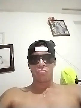 Snapshot of Flakito2490 chatting on April 2026 05:16:02 AM Flakito2490 online show from April 2026 05:16:02 AM