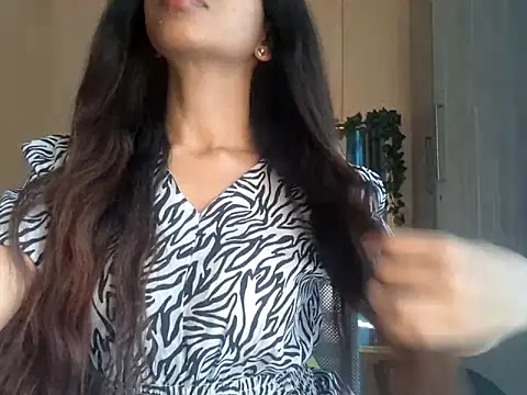 Queen Ayeshaa online show from March 2025 09:46:01 AM