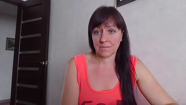 Snapshot of CarolinaReaperRed chatting on September 2025 11:37:02 AM CarolinaReaperRed online show from September 2025 11:37:02 AM