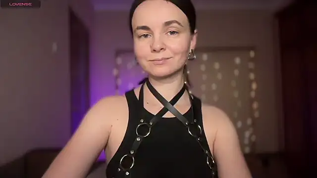 lanaloulou online show from October 2025 10:26:02 PM