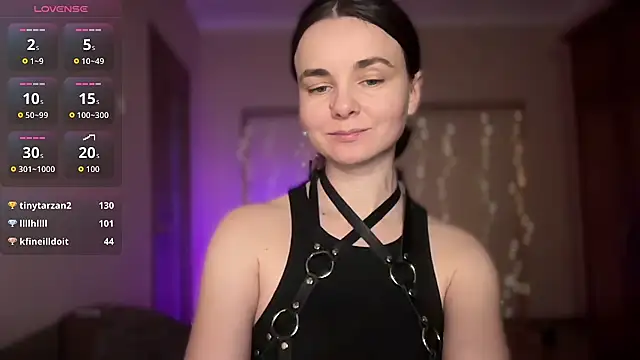 lanaloulou online show from October 2025 09:48:02 PM