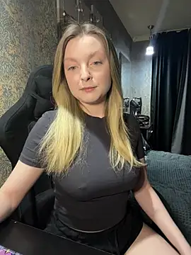 Snapshot of Lina_ly chatting on March 2026 01:44:02 PM Lina ly online show from March 2026 01:44:02 PM