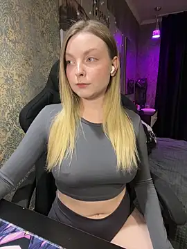 Snapshot of Lina_ly chatting on April 2026 08:00:02 PM Lina ly online show from April 2026 08:00:02 PM