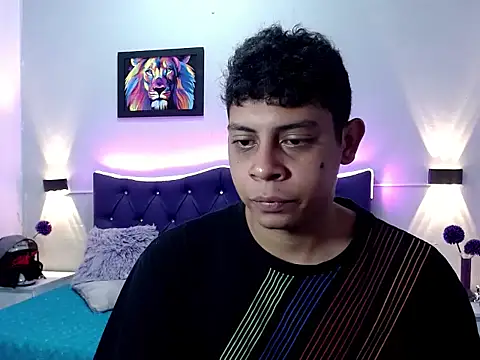 Alejandroo 22 online show from September 2025 02:19:01 PM