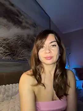 Snapshot of Mary_Kiitty chatting on March 2026 01:06:01 PM Mary Kiitty online show from March 2026 01:06:01 PM