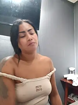 Snapshot of Ariana_Rodriguez chatting on March 2025 06:43:02 PM Ariana Rodriguez online show from March 2025 06:43:02 PM