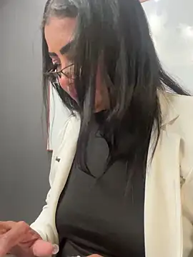 Snapshot of Ariana_Rodriguez chatting on March 2025 02:24:01 PM Ariana Rodriguez online show from March 2025 02:24:01 PM