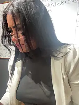 Snapshot of Ariana_Rodriguez chatting on March 2025 05:50:01 PM Ariana Rodriguez online show from March 2025 05:50:01 PM