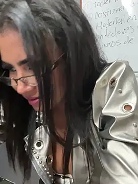 Snapshot of Ariana_Rodriguez chatting on March 2025 09:35:01 PM Ariana Rodriguez online show from March 2025 09:35:01 PM