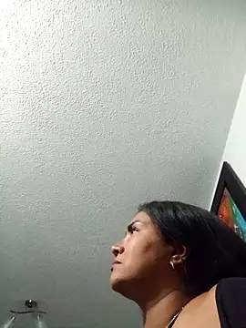 Snapshot of Ariana_Rodriguez chatting on September 2025 12:25:01 AM Ariana Rodriguez online show from September 2025 12:25:01 AM