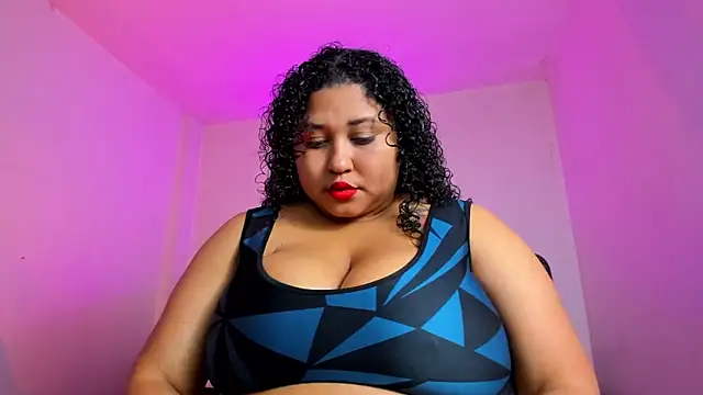 Ayliinn  online show from November 2025 03:39:02 AM