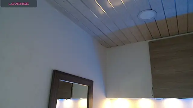 Cristal Velle online show from September 2025 12:42:02 PM