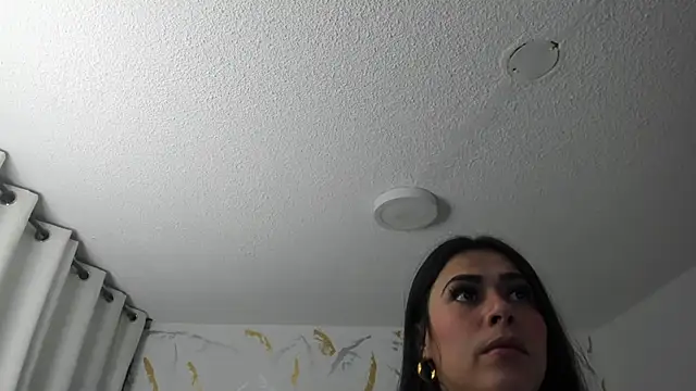 Snapshot of Cristal_Velle chatting on March 2026 12:54:01 PM Cristal Velle online show from March 2026 12:54:01 PM