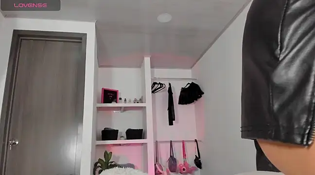 Snapshot of julietaa chatting on March 2025 03:18:02 PM julietaa online show from March 2025 03:18:02 PM