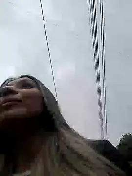 Isabella Varella online show from March 2025 01:24:02 PM