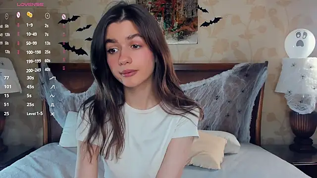 Snapshot of CathrynCovil chatting on November 2025 07:43:02 AM CathrynCovil online show from November 2025 07:43:02 AM