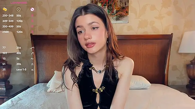 Snapshot of CathrynCovil chatting on November 2025 08:24:01 AM CathrynCovil online show from November 2025 08:24:01 AM