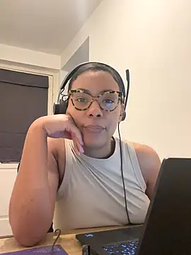 Melia Rayne online show from November 2025 10:07:01 AM