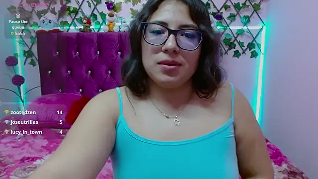 Snapshot of Anny__cute chatting on March 2025 06:44:02 PM Anny  cute online show from March 2025 06:44:02 PM