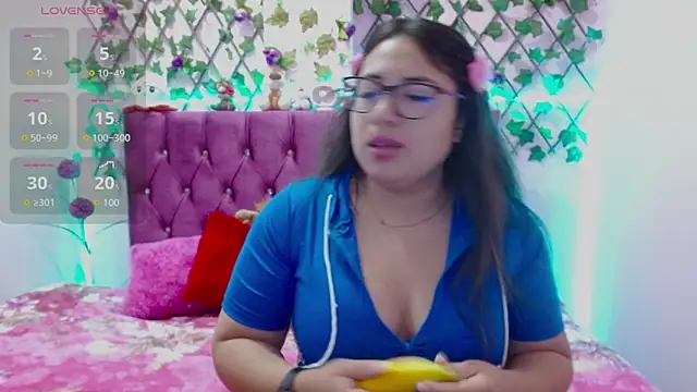 Snapshot of Anny__cute chatting on March 2025 12:32:02 PM Anny  cute online show from March 2025 12:32:02 PM