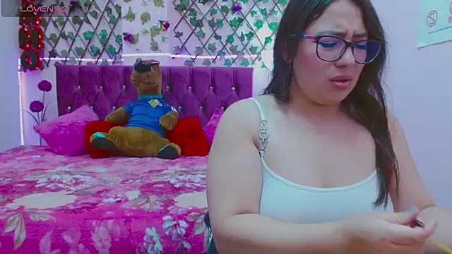 Snapshot of Anny__cute chatting on September 2025 09:27:02 PM Anny  cute online show from September 2025 09:27:02 PM