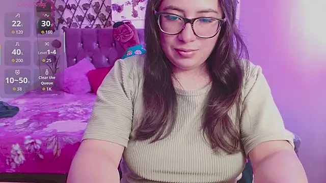 Snapshot of Anny__cute chatting on September 2025 08:11:02 PM Anny  cute online show from September 2025 08:11:02 PM