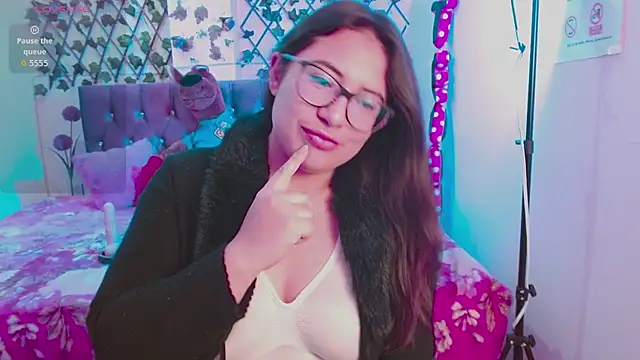 Snapshot of Anny__cute chatting on October 2025 12:24:02 PM Anny  cute online show from October 2025 12:24:02 PM