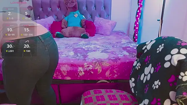Snapshot of Anny__cute chatting on October 2025 08:07:01 PM Anny  cute online show from October 2025 08:07:01 PM