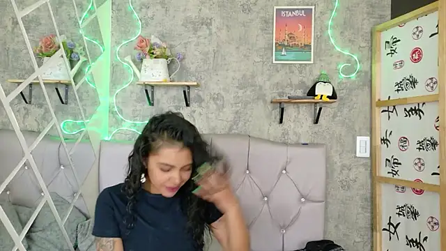 Snapshot of Devil_AliceXo chatting on April 2026 10:10:01 PM Devil AliceXo online show from April 2026 10:10:01 PM