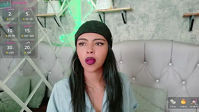 Snapshot of Devil_AliceXo chatting on April 2026 08:32:01 PM Devil AliceXo online show from April 2026 08:32:01 PM