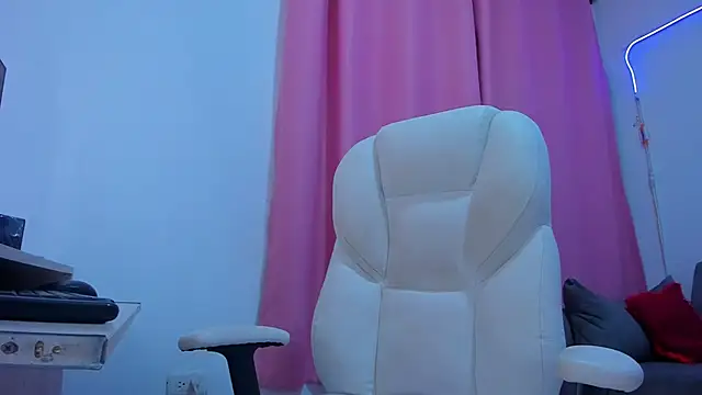 Snapshot of gaaby_foxx chatting on October 2025 01:53:01 PM gaaby foxx online show from October 2025 01:53:01 PM