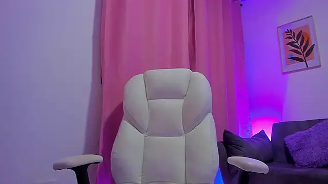 Snapshot of gaaby_foxx chatting on December 2025 01:42:01 PM gaaby foxx online show from December 2025 01:42:01 PM