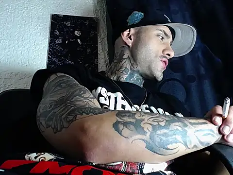Snapshot of dante_d_angelo_ chatting on October 2025 06:03:02 AM dante d angelo online show from October 2025 06:03:02 AM