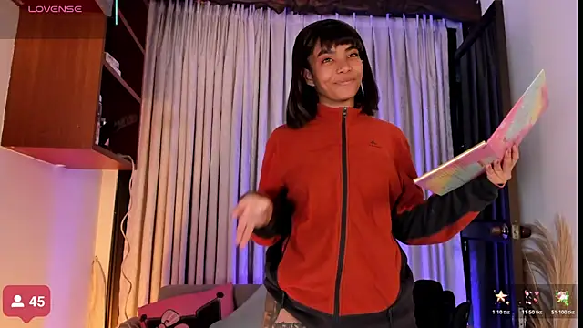 SarahLynn7 online show from November 2025 08:54:02 PM