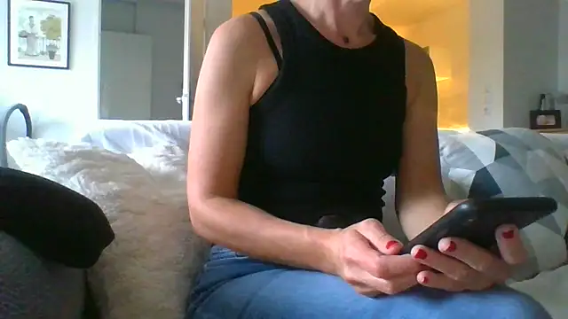 Valentinette online show from November 2025 02:18:02 PM