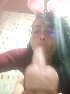 Snapshot of sarayulith chatting on October 2025 01:37:02 AM sarayulith online show from October 2025 01:37:02 AM