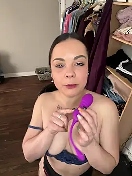 Snapshot of Biana_Fernan chatting on March 2025 02:01:02 PM Biana Fernan online show from March 2025 02:01:02 PM