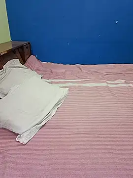 Snapshot of Cute-Zarina chatting on October 2025 05:57:02 PM Cute-Zarina online show from October 2025 05:57:02 PM