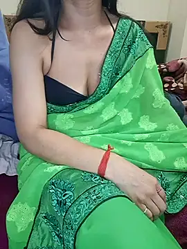 Snapshot of Cute-Zarina chatting on December 2025 05:54:02 PM Cute-Zarina online show from December 2025 05:54:02 PM